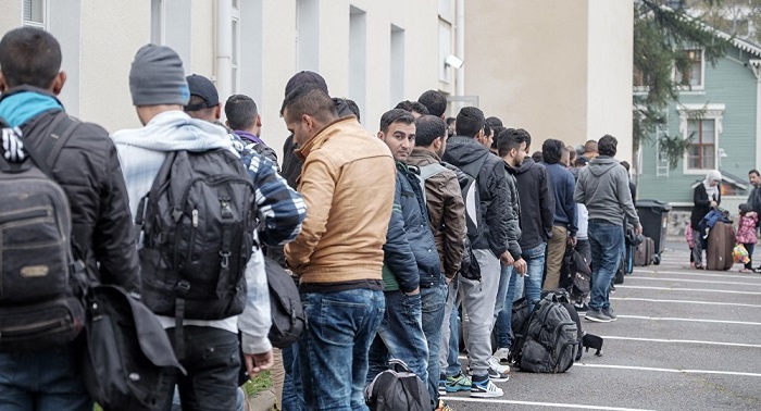 Finnish pupils try walking in refugees` shoes to promote integration